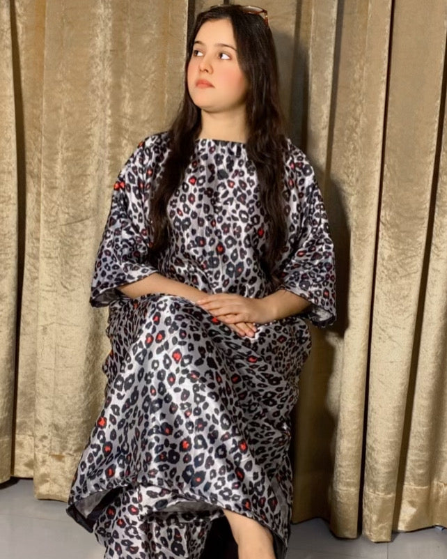 Lulusar Cheeta Print ( Silk ) 2 PC