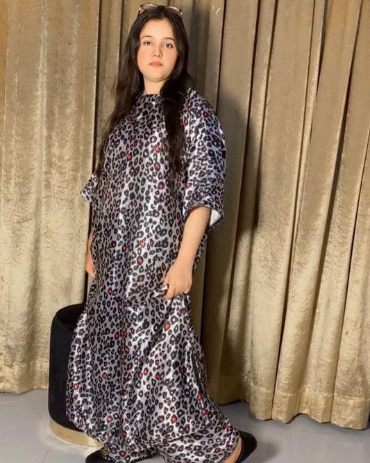 Lulusar Cheeta Print ( Silk ) 2 PC