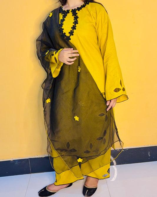 SARA's MUSTURD DORIYA LAWN