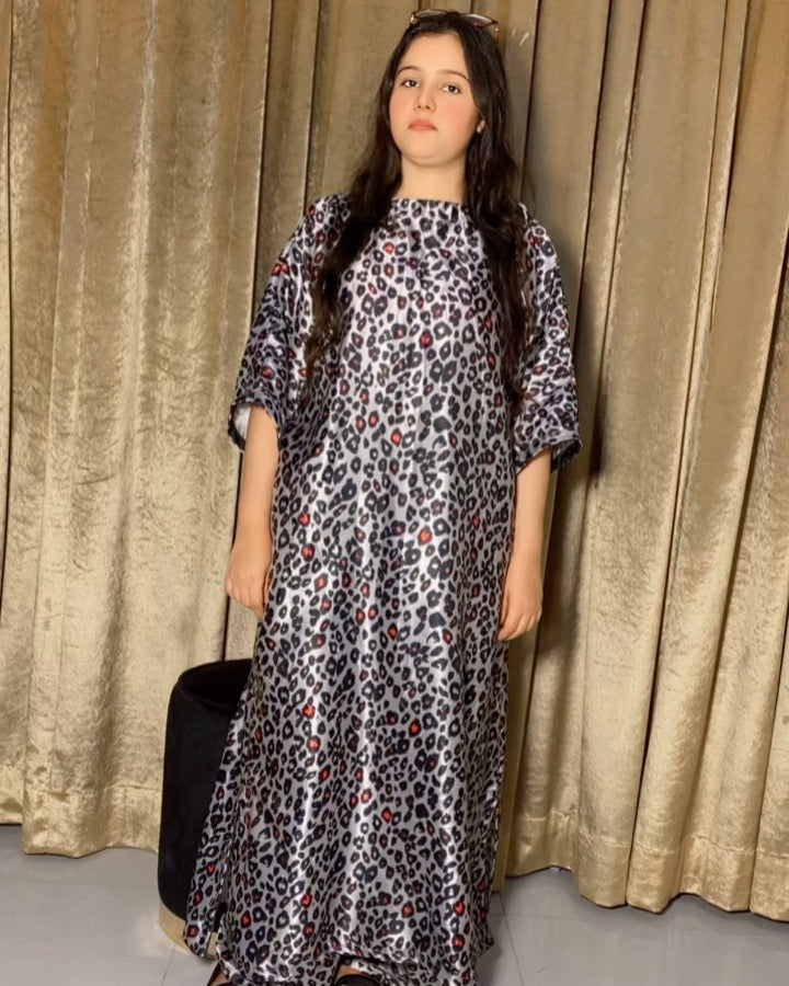 Lulusar Cheeta Print ( Silk ) 2 PC