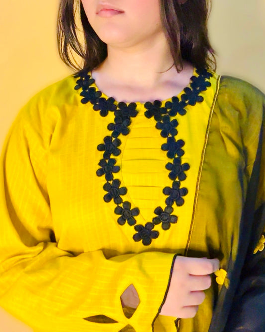 SARA's MUSTURD DORIYA LAWN