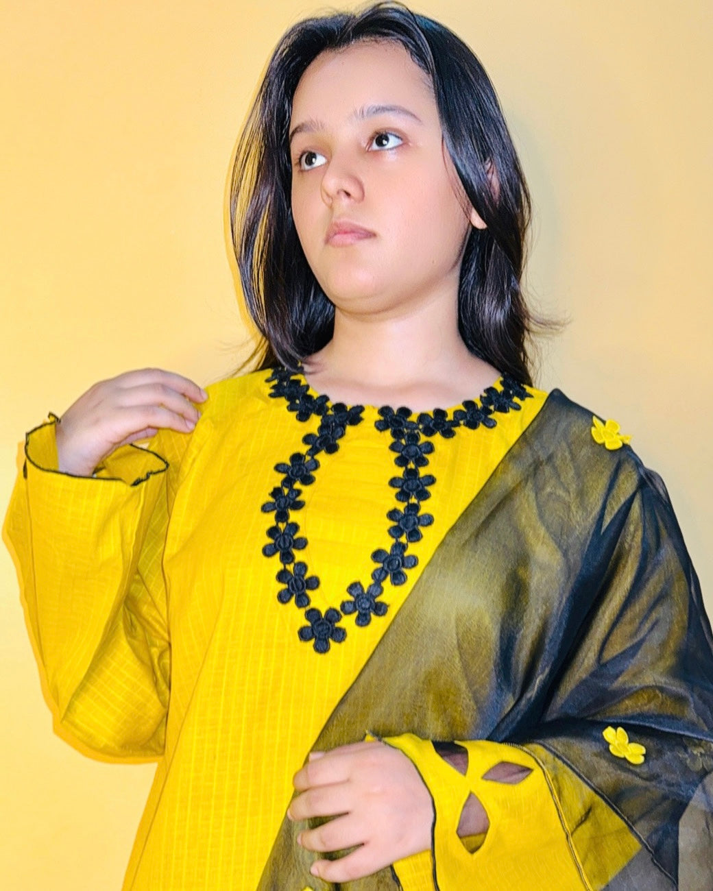 SARA's MUSTURD DORIYA LAWN