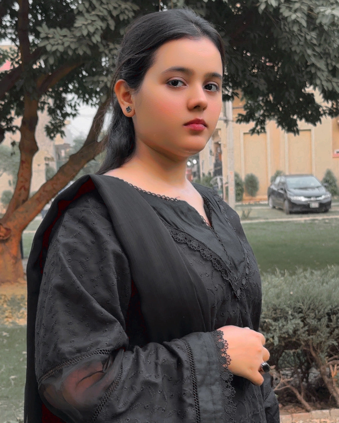 VERSATILE CHIKANKARI THREE PIECE